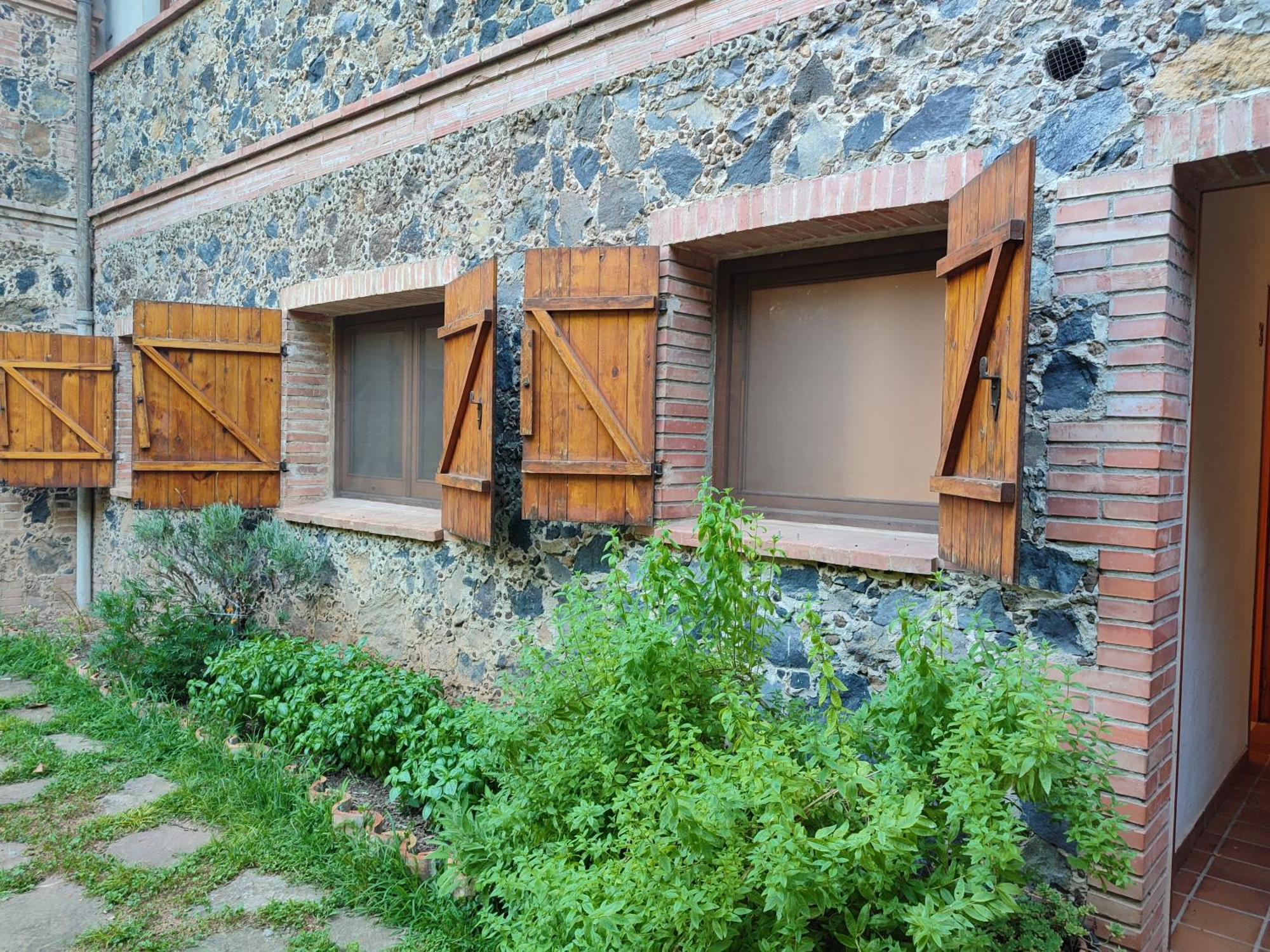Apartaments Les Voltes Les Preses ภายนอก รูปภาพ